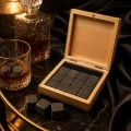 KAMIENIE DO WHISKY KAMIENNE KOSTKI GRANIT w drewnianym pudełku z grawerem