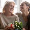 PREZENT NA DZIEŃ MAMY SZKLANA RAMKA Z IMIENIEM Podstawką Kolorowy Ogród