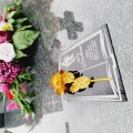 DEKORACJA na grób GRAWEROWANY ZNICZ podstawka na cmentarz RÓŻA DLA DZIADKÓW