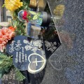 DEKORACJA na grób GRAWEROWANY ZNICZ podstawka na cmentarz RÓŻA DLA MĘŻA