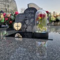 DEKORACJA na grób GRAWEROWANY ZNICZ podstawka na cmentarz RÓŻA DLA MĘŻA