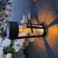 ZNICZ SOLARNY LED LAMPION NA GRÓB STATUETKA NA CMENTARZ Z KRZYŻEM