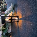 ZNICZ SOLARNY LED LAMPION NA GRÓB STATUETKA NA CMENTARZ Z KRZYŻEM