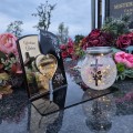 WIECZNY ZNICZ SOLARNY Statuetka dla BABCI na Grób Wszystkich Świętych LED