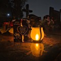 WIECZNY ZNICZ SOLARNY Statuetka dla DZIADKÓW na Grób Wszystkich Świętych LED