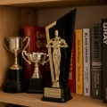 Statuetka na Dzień Chłopaka PREZENT DLA KOLEGI Z KLASY grawer z imieniem