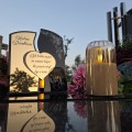 WIECZNY ZNICZ SOLARNY Statuetka dla DZIADKÓW na Grób Wszystkich Świętych LED