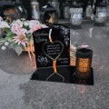 WIECZNY ZNICZ SOLARNY Statuetka dla BABCI na Grób Wszystkich Świętych LED