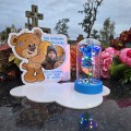 ZNICZ LAMPION NA GRÓB dla CHŁOPCA DZIECKA statuetka na cmentarz  LED