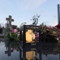 ZNICZ SOLARNY LED LAMPION NA GRÓB STATUETKA NA CMENTARZ Z KRZYŻEM