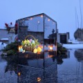 Znicz LED Wielkanocny koszyczek z jajkami lampion na grób dekoracja lustro
