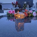 ZNICZ LED LAMPION na GRÓB cmentarz efekt nieskończonego ognia CYTAT RÓŻA