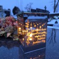 ZNICZ LED LAMPION NA GRÓB efekt nieskończonego ognia CYTAT róże PREMIUM